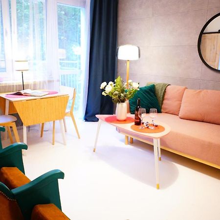 P&O Serviced Apartments Kinowa 바르샤바 외부 사진