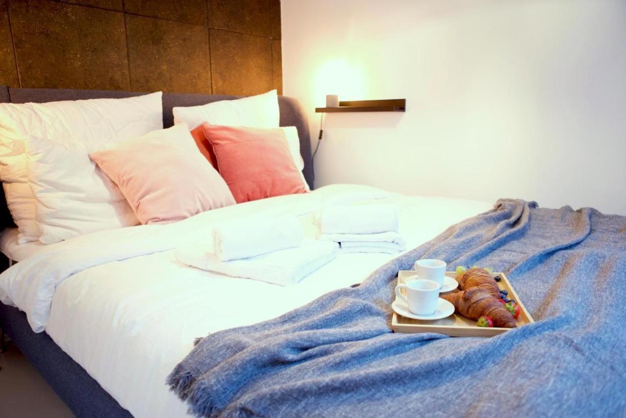 P&O Serviced Apartments Kinowa 바르샤바 외부 사진