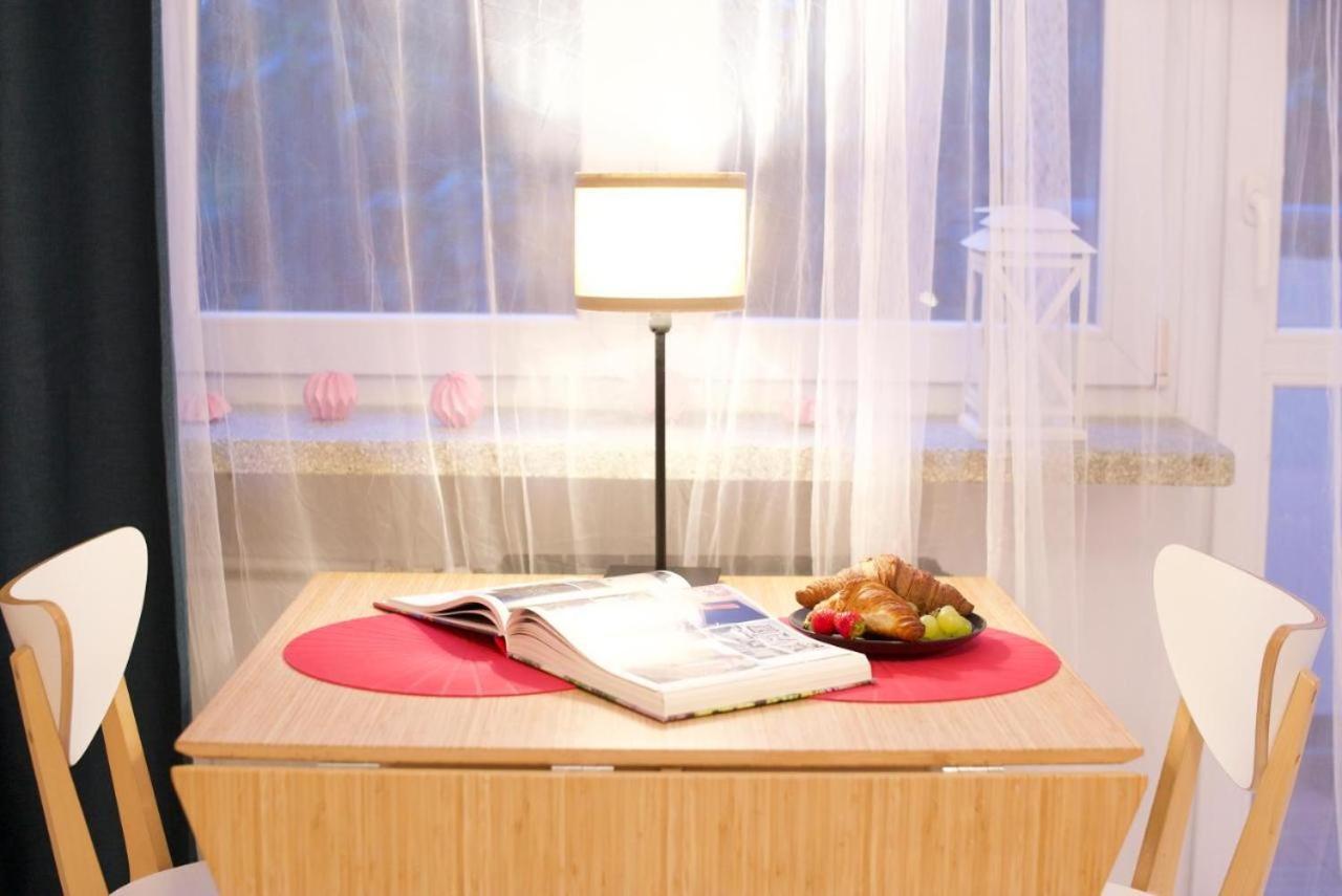 P&O Serviced Apartments Kinowa 바르샤바 외부 사진