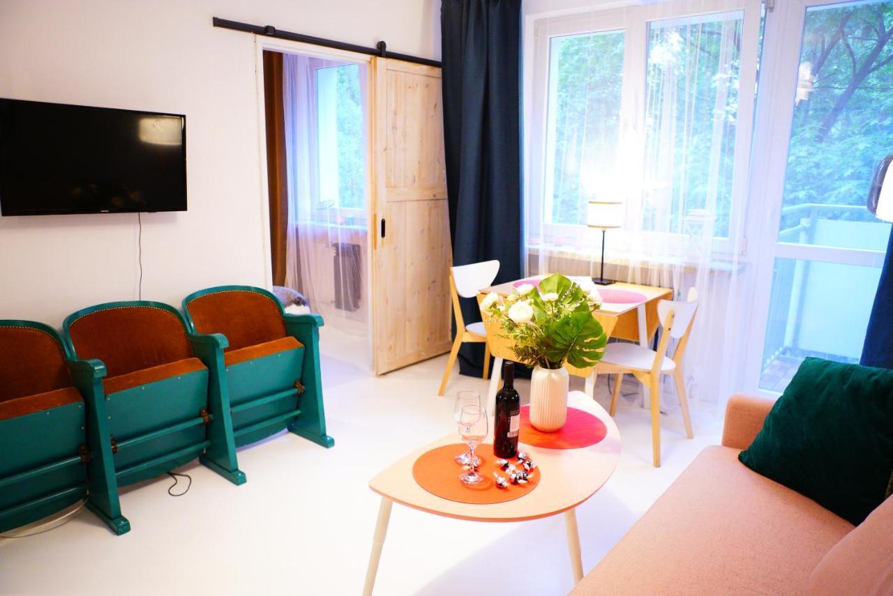 P&O Serviced Apartments Kinowa 바르샤바 외부 사진