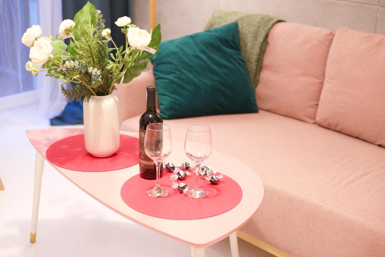 P&O Serviced Apartments Kinowa 바르샤바 외부 사진